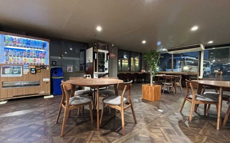 カフェコーナー（6F）